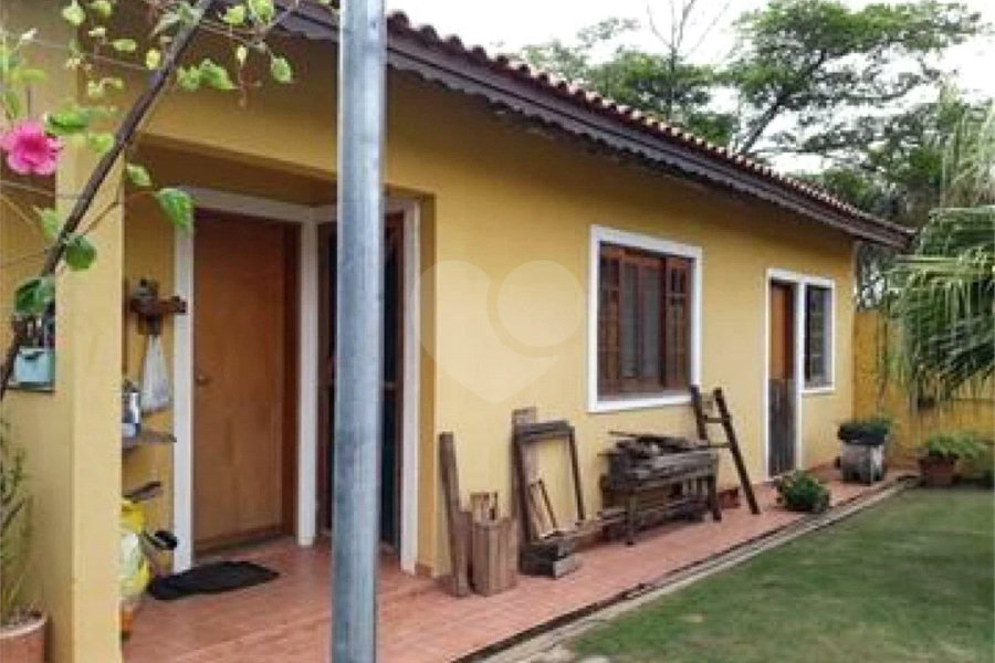Casa à venda com 3 suítes em Estância Santa Maria do Laranjal, Atibaia, SP