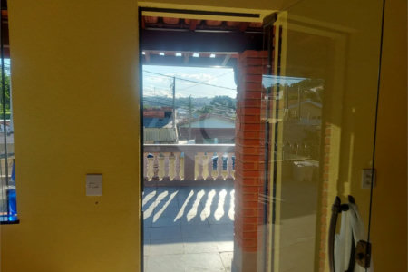 Casa à venda com 3 quartos, sendo 2 suítes,  em Capela, Vinhedo, SP