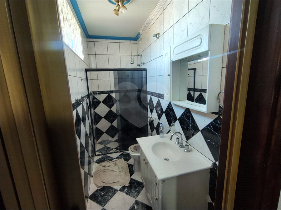 Casa ampla com 3 Quartos e 1 Suíte