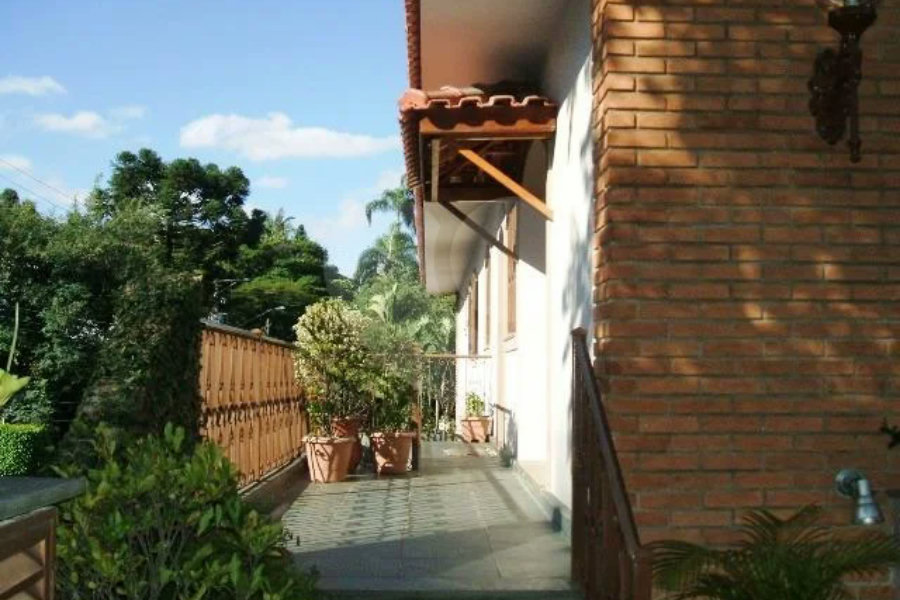 CASA TÉRREA COM 4 SUÍTES NO BAIRRO DO TREMEMBÉ