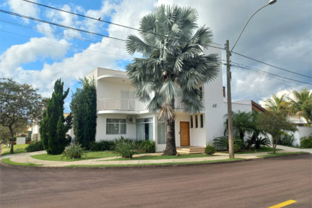 Sobrado no Damha I .
