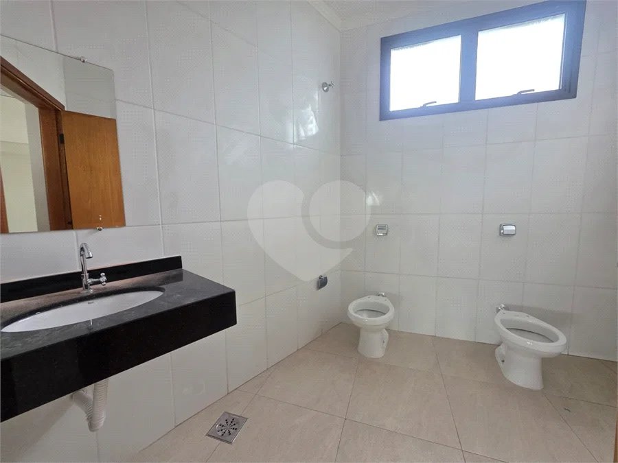 Prédio Comercial para Locação no Jardim Santo Antônio em Valinhos/SP