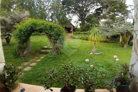 Spa Rural Chácara das Rosas à venda, a apenas 3 km do centro.