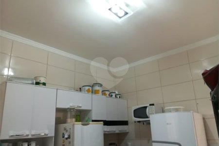Terreno á venda com 2 casas na Vila Rosália, Guarulhos, SP.