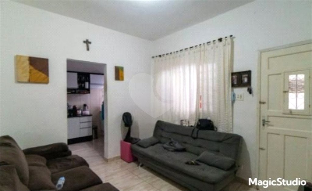 Casa com 200m² , 4 dormitórios , sendo 3 suítes , 2 vagas , à venda no Jabaquara.