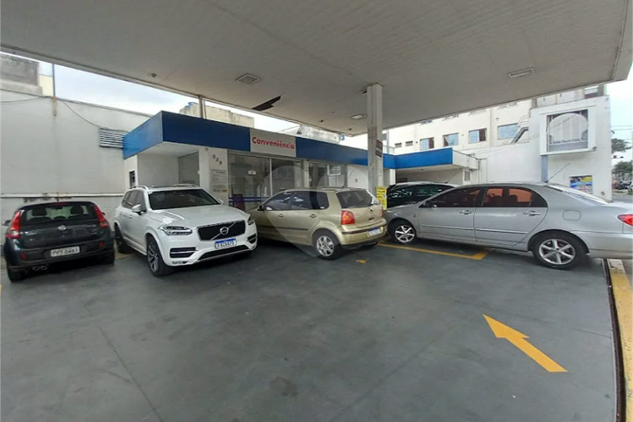 Espaço ideal para posto de gasolina, farmácia e loja no Bom Retiro