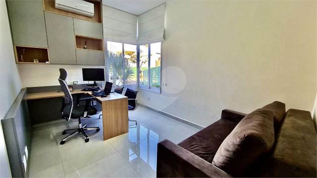 Casa térrea no Condomínio Alphaville Ribeirão III