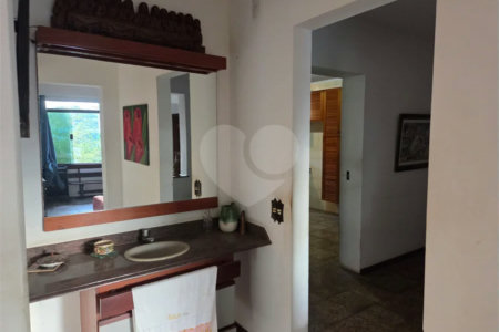 Casa à Venda com 5 quartos em Atibaia/SP