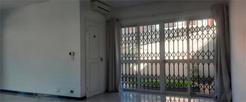 Sobrado no Jardim Bonfiglioli com 4 suítes