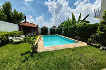 Casa de Vila à venda ou para alugar com 4 quartos, sendo 2 suítes, em Jardim Leonor, São Paulo, SP