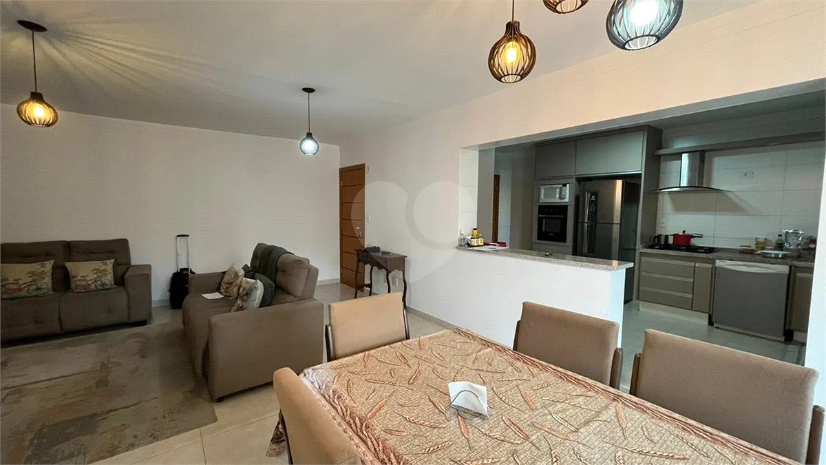 Apartamento à venda com 3 quartos, sendo 1 suíte, no Centro, Poços de Caldas - MG