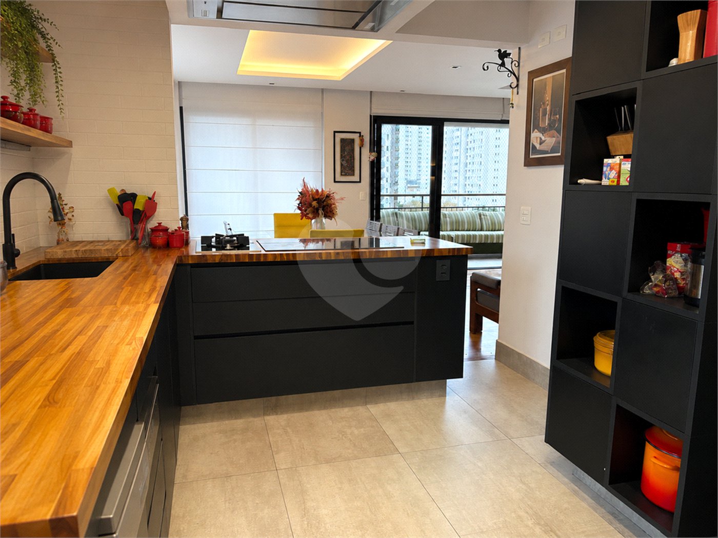 Apartamento em Moema Pássaros à Venda 171 m² 3 Dormitórios 3 Suítes Reformado