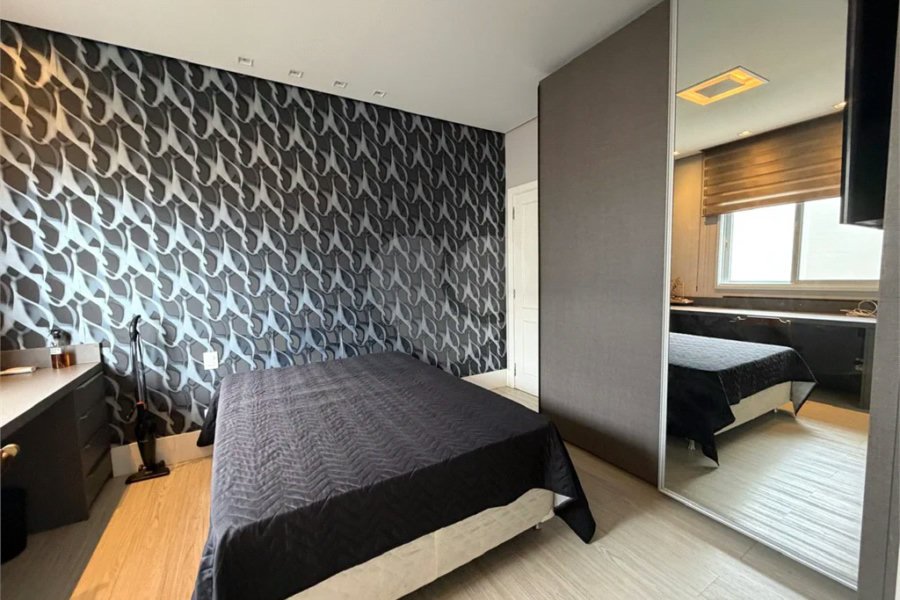 Casa de alto padrão em condomínio exclusivo com 4 suítes