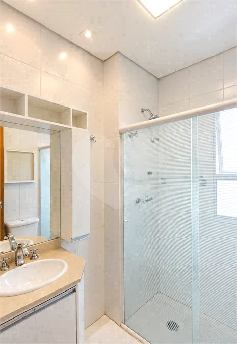 Apartamento de 84m² na Vila Lusitânia, em São Bernardo do Campo, com 3 dormitórios, suíte com varanda, 2 vagas cobertas, depósito privativo e lazer completo.