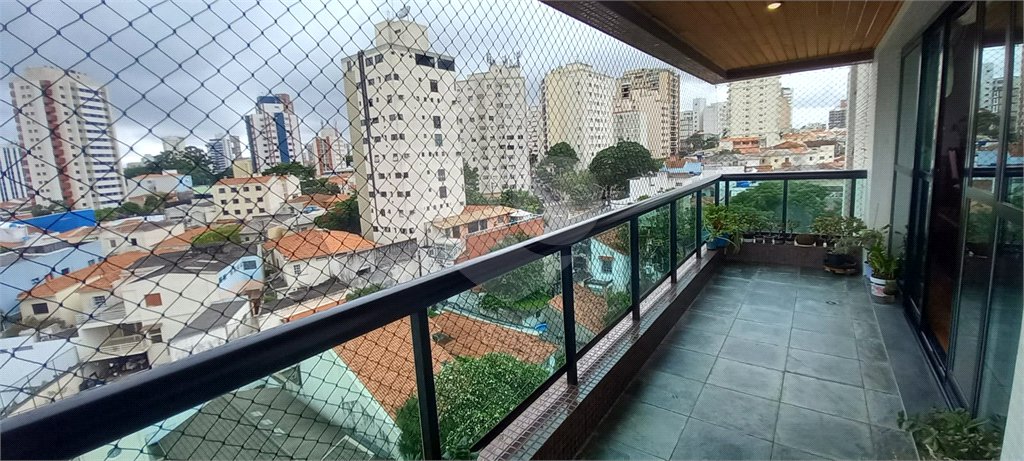 Apartamento à Venda em Mirandópolis com 4 Dormitórios, 2 Suítes e 4 Vagas