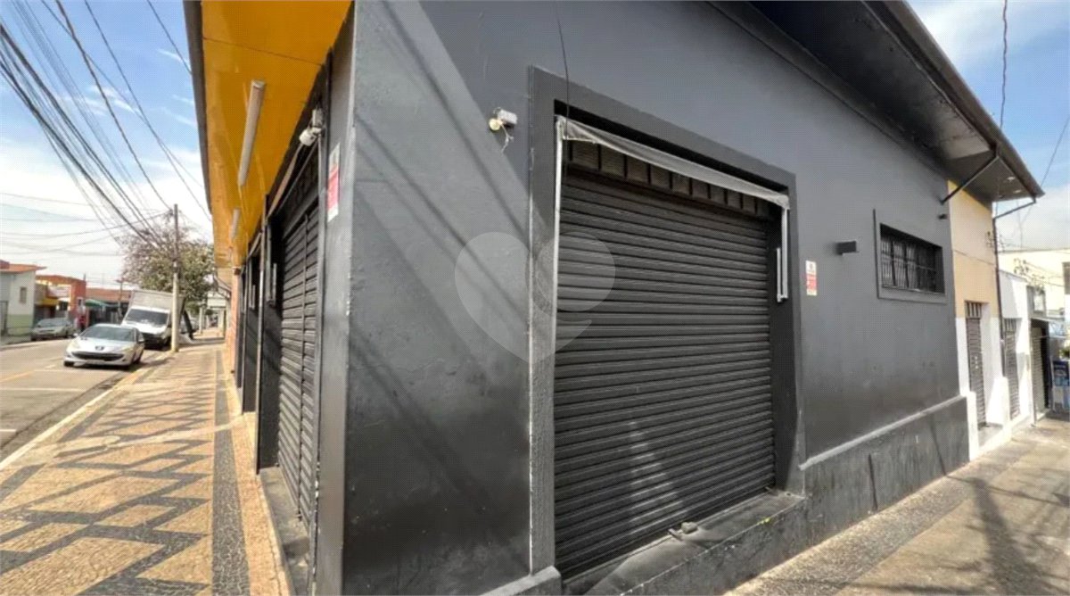 Salão Comercial para Locação | Esquina no Centro de Salto/SP