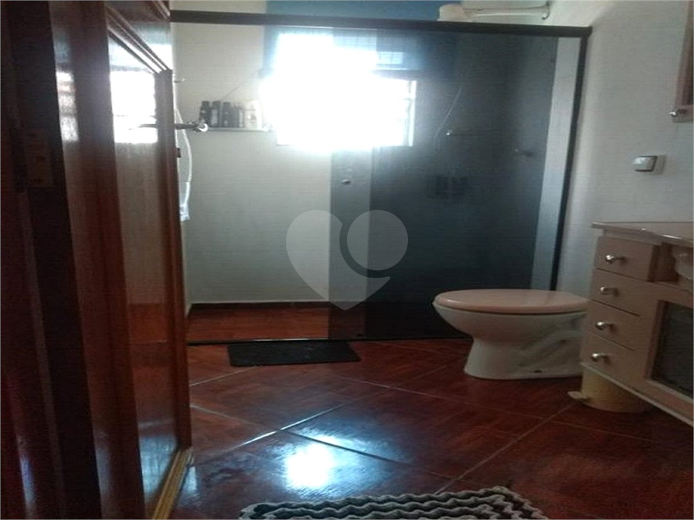 Sobrado de 120m² com dois dormitórios, vaga de garagem, churrasqueira no Alto do Ipiranga