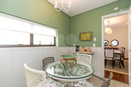 Apartamento de 233 m² à venda em Higienópolis com 4 dormitórios.