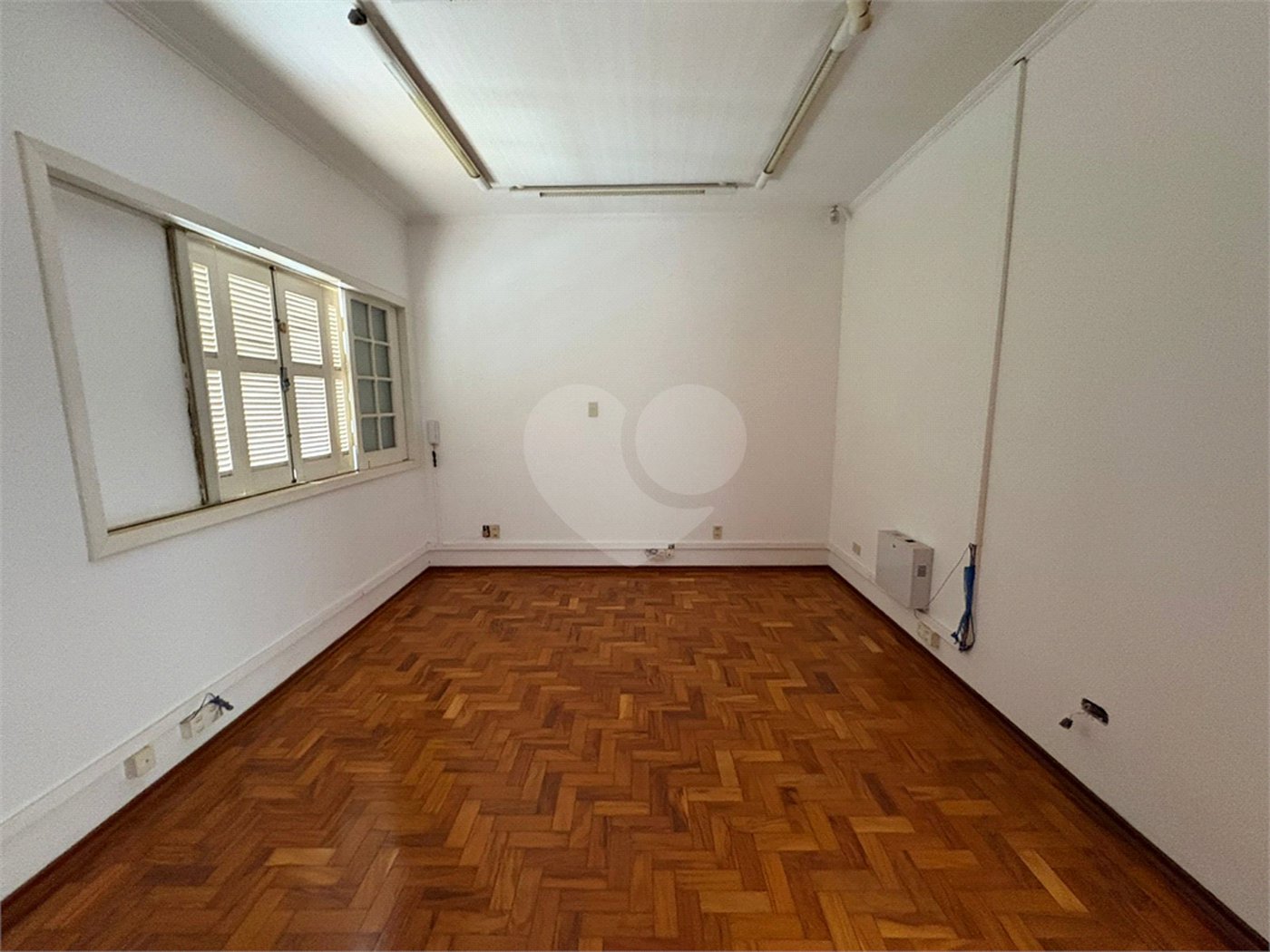 Ótima oportunidade para moradia ou investimento comercial!