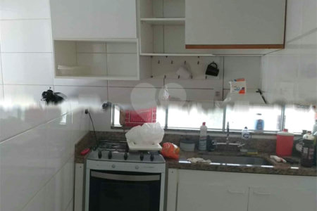 Casa térrea para venda em Araraquara/SP.