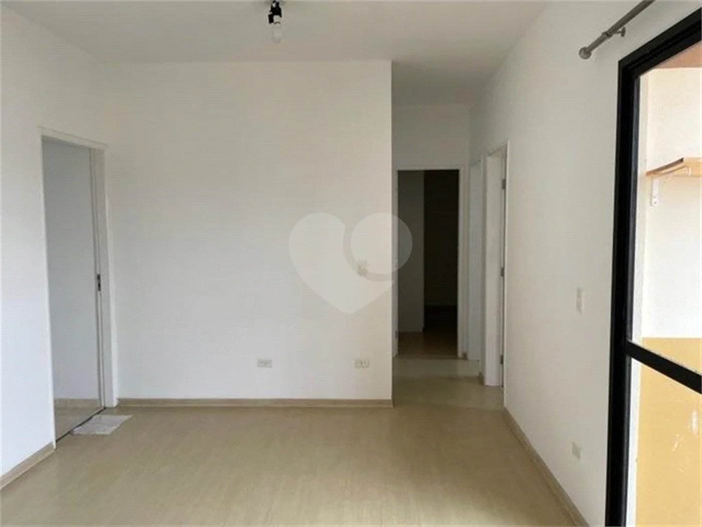 Apartamento para locação em Valinhos -SP 3 quartos, 1 banheiro, 1 vaga.