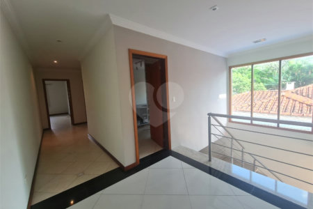 Casa à venda com 3 suítes em Interlagos, São Paulo, SP