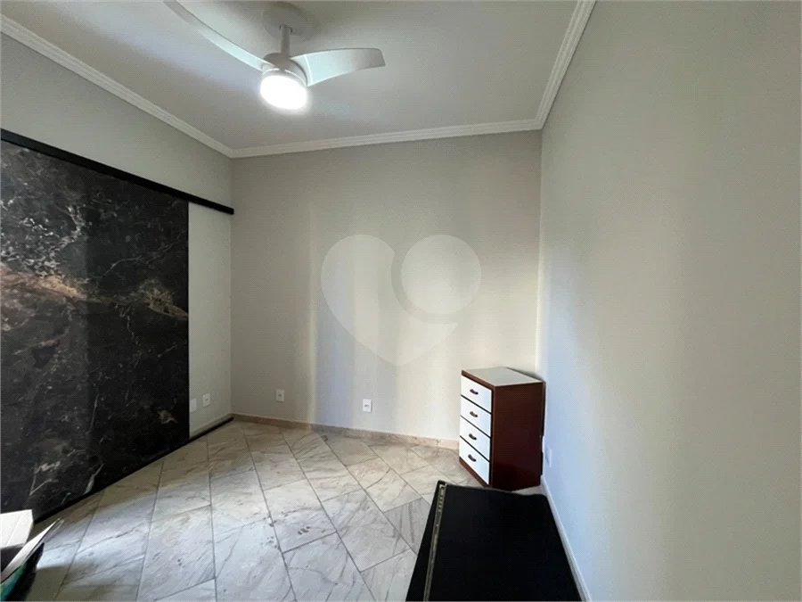 Apartamento Garden com 195 m² de Área Útil, 3 Dormitórios e 2 Vagas