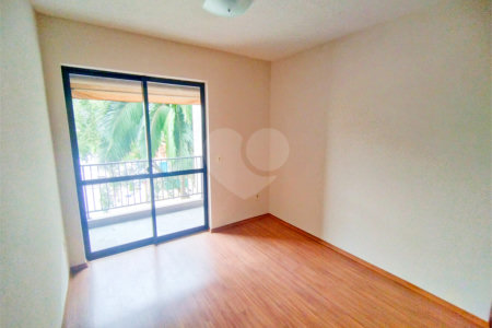 Apartamento - Próximo do metro Saúde - 2 quartos - 1 suíte - varanda - 2 vagas