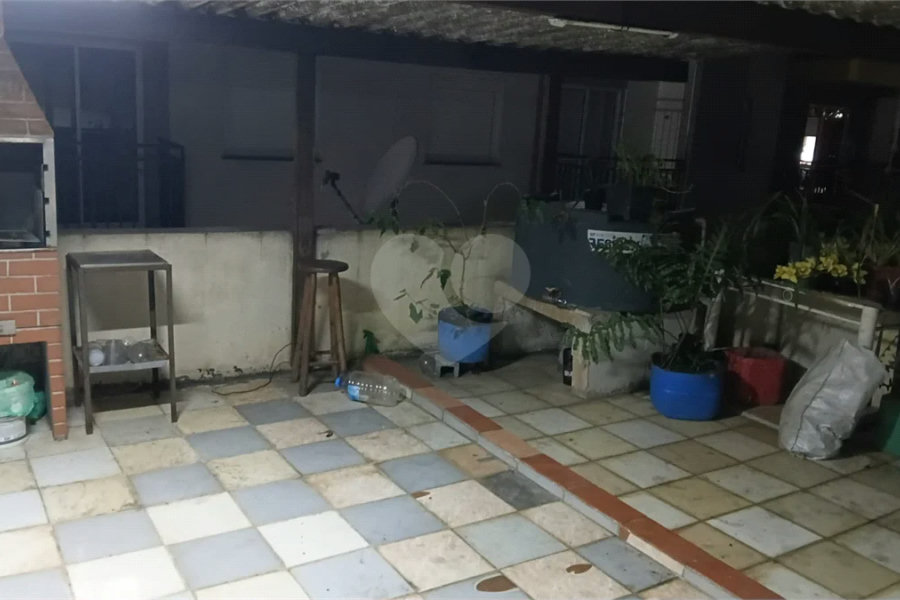 IMÓVEL COM SOBRADO + OUTRA CASA NO TERRENO, ÓTIMA PARA RENDA OU FAMÍLIA GRANDE