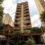 Apartamento à venda na Vila Nova Conceição, mobiliado pronto para morar com varanda e 1 vaga