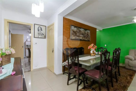 Casa à venda com 121m² 3 quartos e 2 vagas