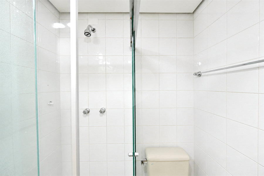 Apartamento, 75m² - 3 Dormitórios, 1 Suíte, 2 Vagas, Potencial para Reforma - Chácara Inglesa