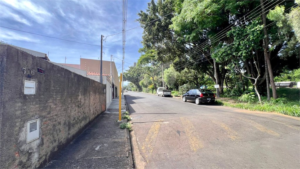 Terreno à Venda no Jardim Tangará