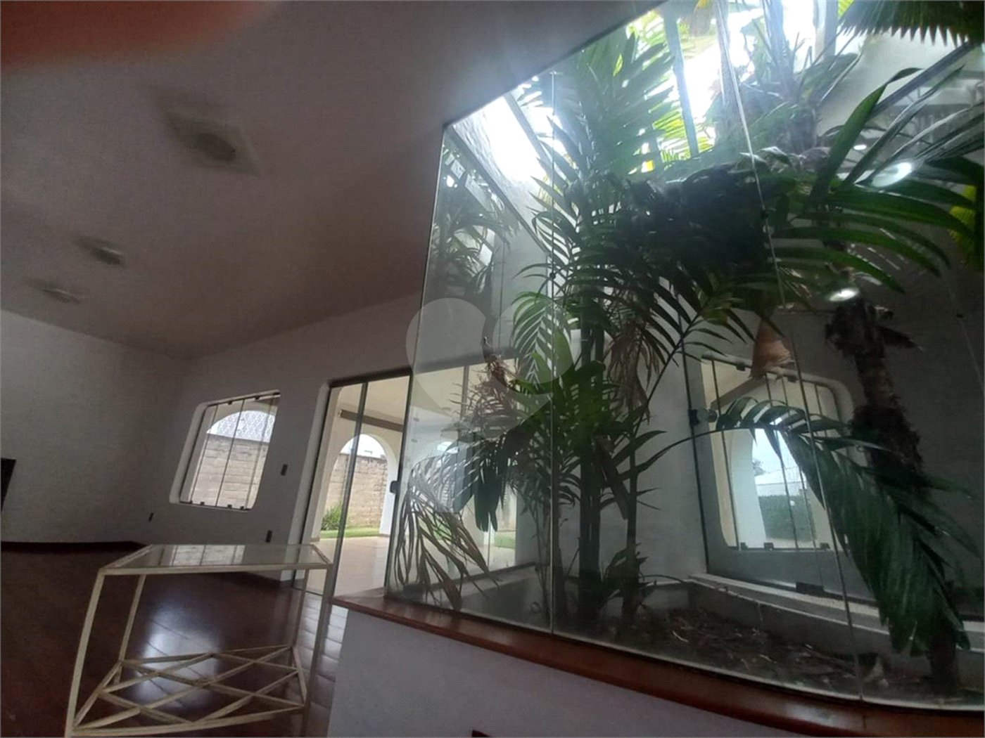 Casa térrea no Condomínio Faber I.