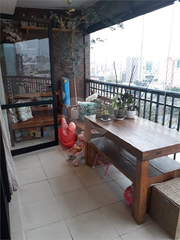 Apartamento à Venda na Bela Vista com 40 m2 de 1 Suíte em Andar Alto
