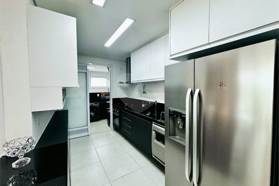 Apartamento à venda com 3 quartos, sendo 1 suíte, em Riviera de São Lourenço, Bertioga, SP