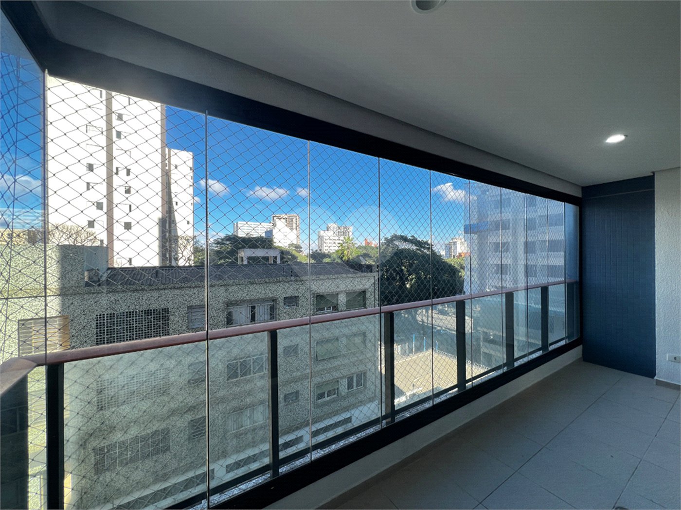 Apartamento à venda com 2 quartos, sendo 1 suíte, em Alto da Boa Vista, São Paulo, SP