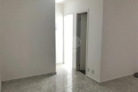 Apartamento à venda - Vila Gumercindo - 2 dormitórios - novo