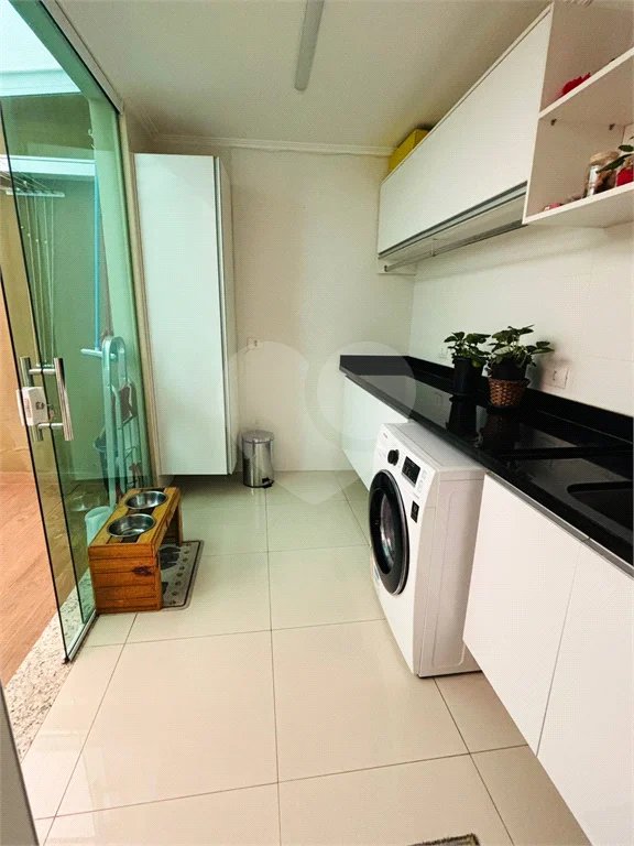 Casa para alugar com 4 quartos, sendo 2 suítes, no condomínio Floradas da Serra, São Paulo - SP