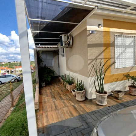 Casa À venda no Moradas II 3 dormitórios