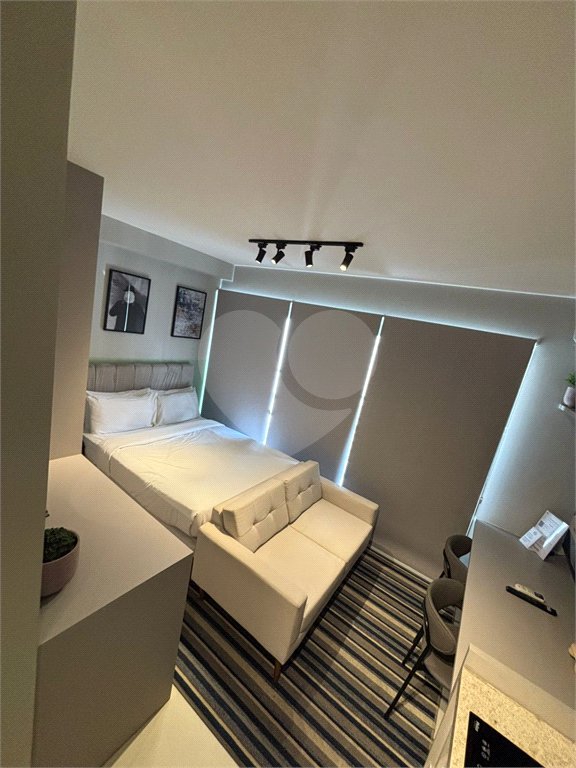 Studio mobiliado em andar alto com lazer completo em Indianópolis