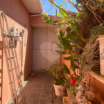 Vende-se excelente casa próxima ao Centro
