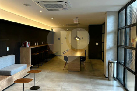 Apartamento mobiliado para locação em Moema.