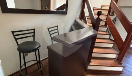 Sobrado à venda com 3 quartos, sendo 1 suíte,  em Jardim Bicão, São Carlos, SP