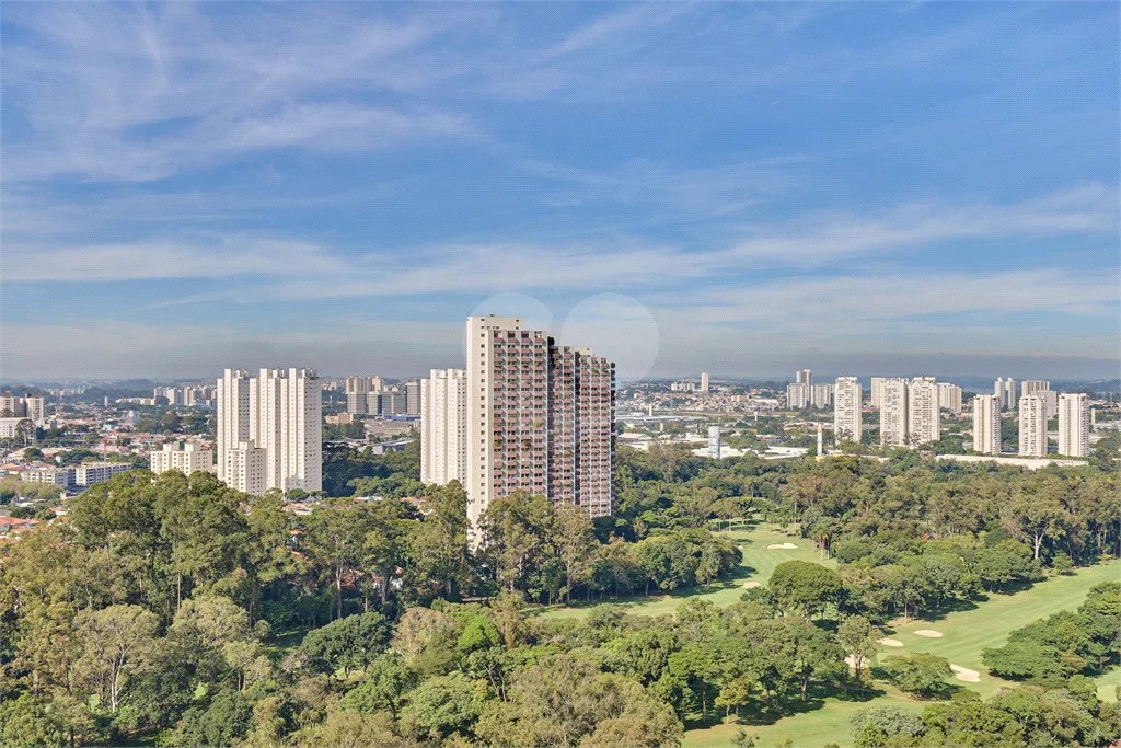 Apartamento à venda com 3 quartos, sendo 1 suíte, em Jardim Marajoara, São Paulo, SP