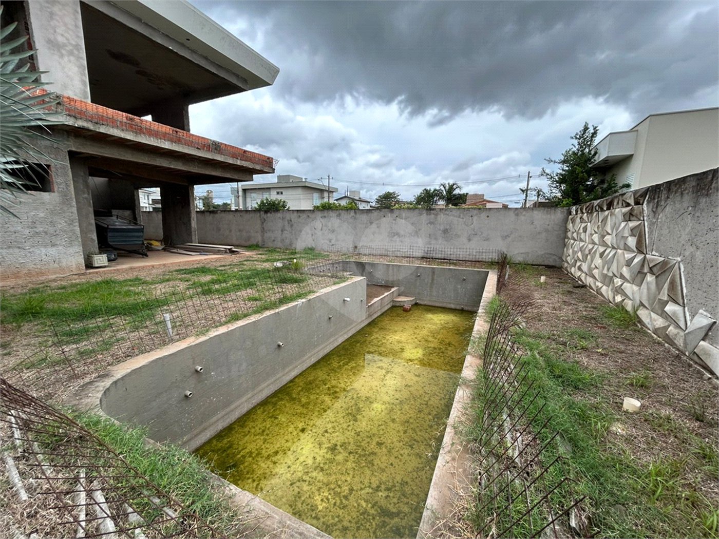 Casa à Venda de 3 dormitórios no condomínio damha II em São Carlos,