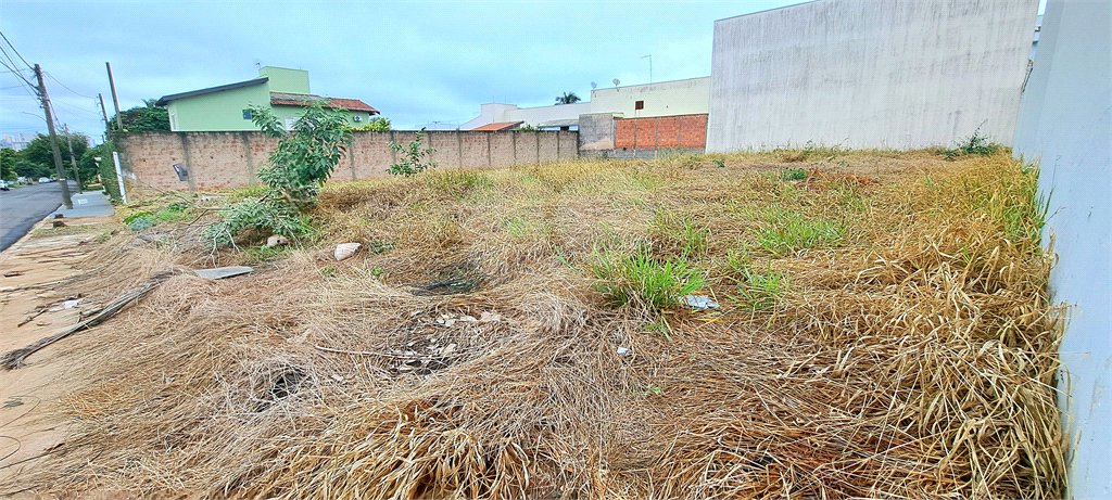 Terreno Amplo e Bem Localizado no Planalto Paraíso em São Carlos