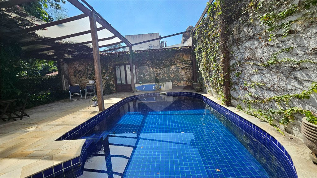 Casa à venda com 3 suítes em Brooklin, São Paulo, SP