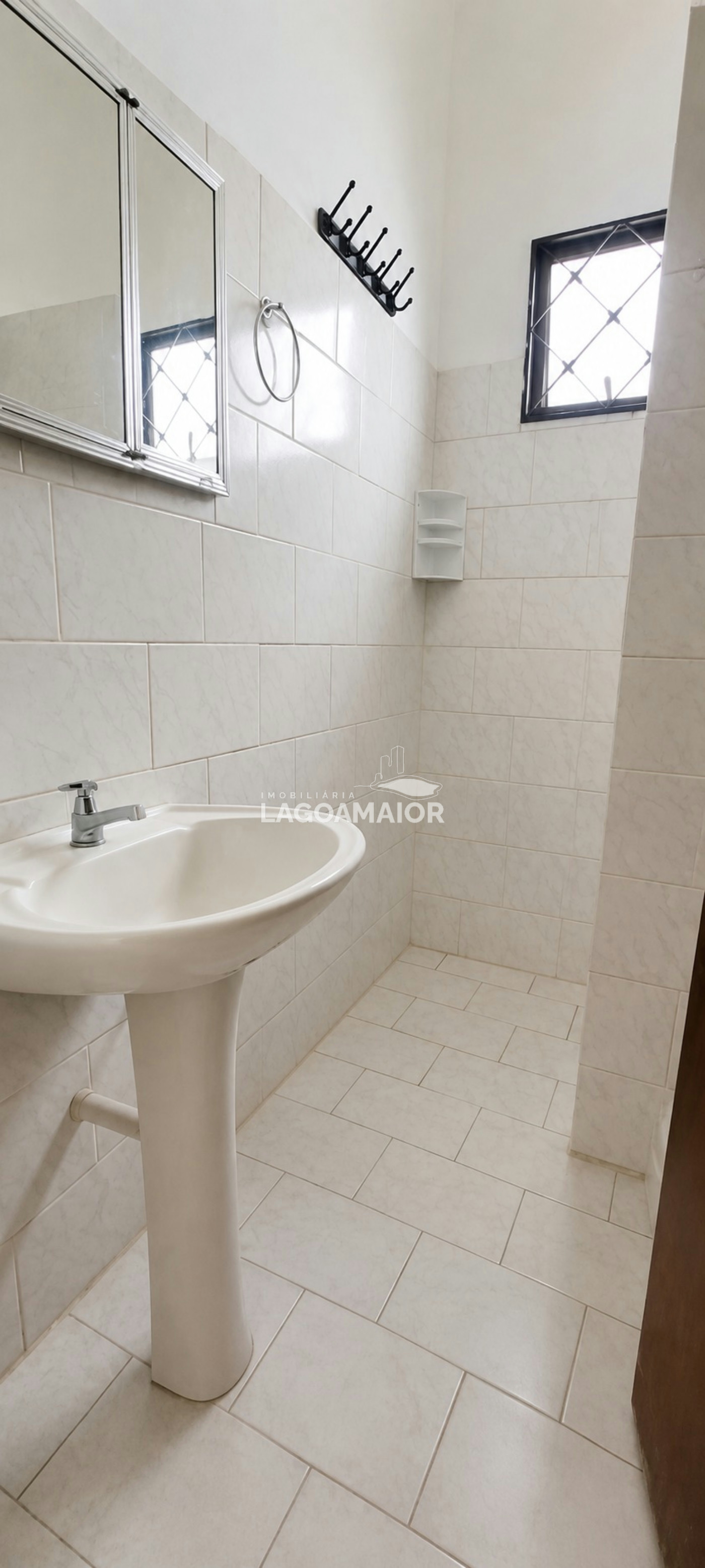 Casa à venda com 4 quartos em Nossa Senhora Aparecida, Três Lagoas - MS