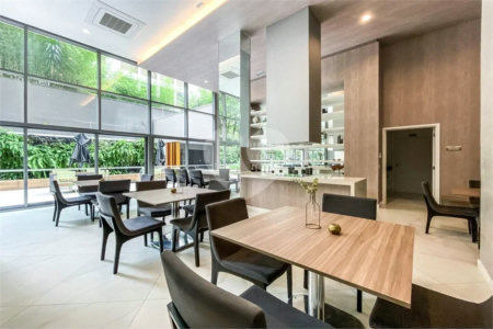 Apartamento à venda na Vila Mariana. Localização espetacular!